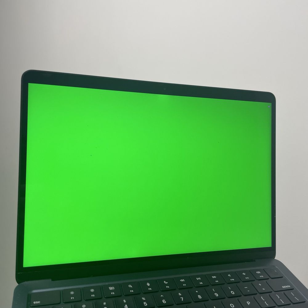 Екран для MacBook Air 13 2022 M2