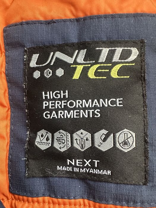 Продам демісізонну-зимову куртку Next