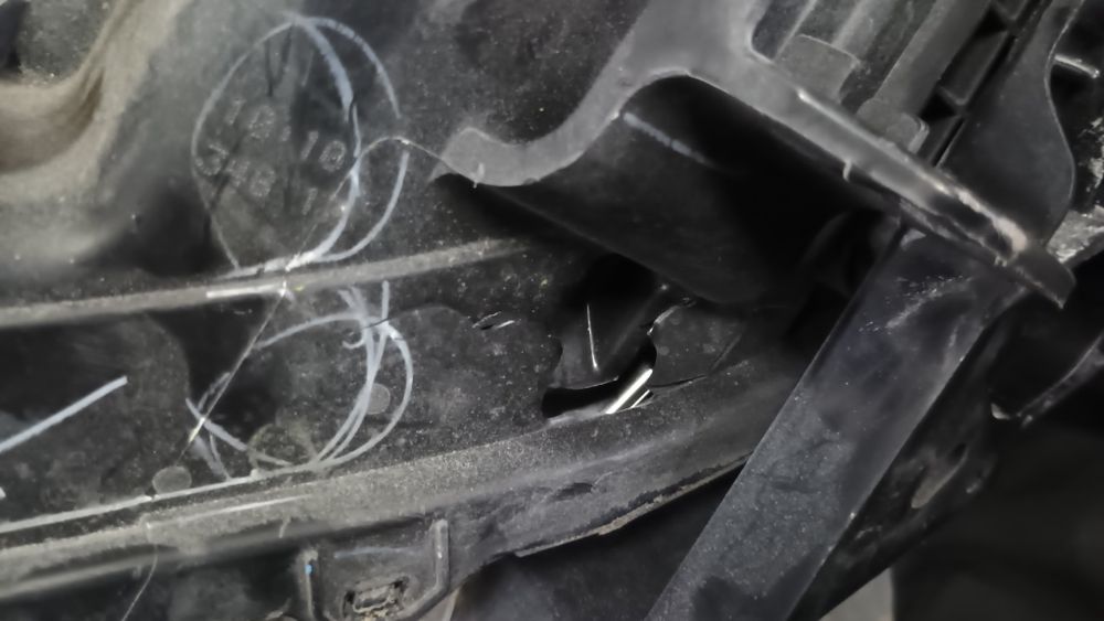 Фара права Nissan Altima 2016-2018 Оптика Передняя Правая Фара