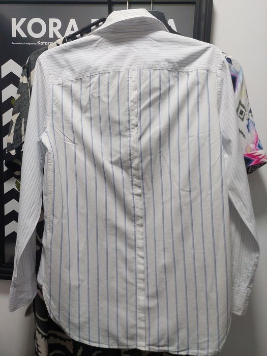 Bawełniana biała koszula w niebieskie paski