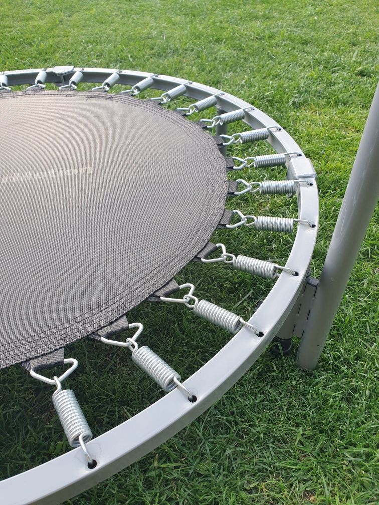Trampolina dla dzieci i dorosłych