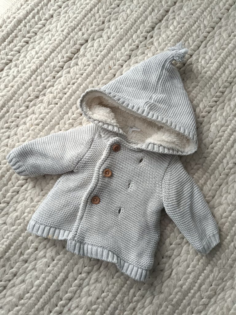 Ciepły sweterek niemowlęcy