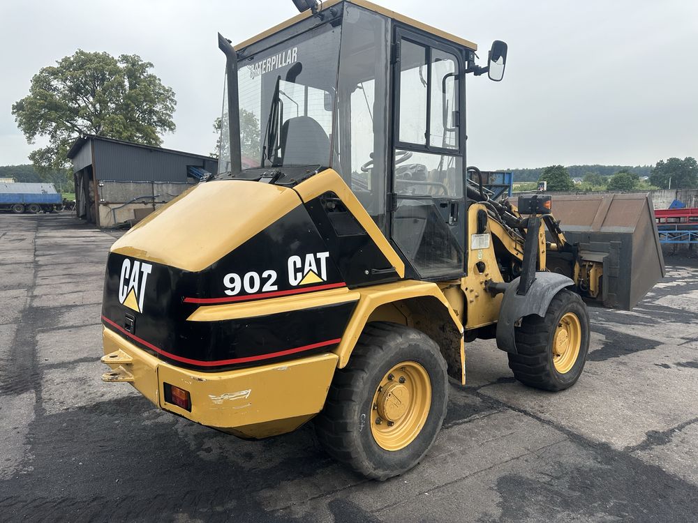 Ładowarka CAT 902