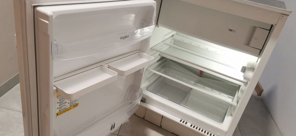 Lodówka Whirlpool mała pod zabudowe ARG 590/A+