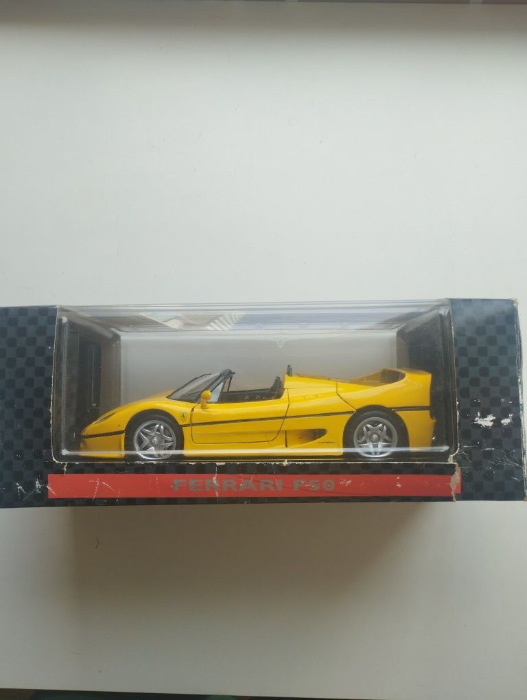 Miniatura Ferrari F50 - 1:18 (Com caixa)