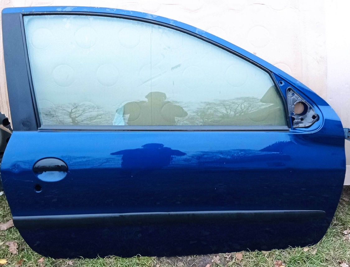 Drzwi prawe Peugeot 206 3 drz kolor Eged