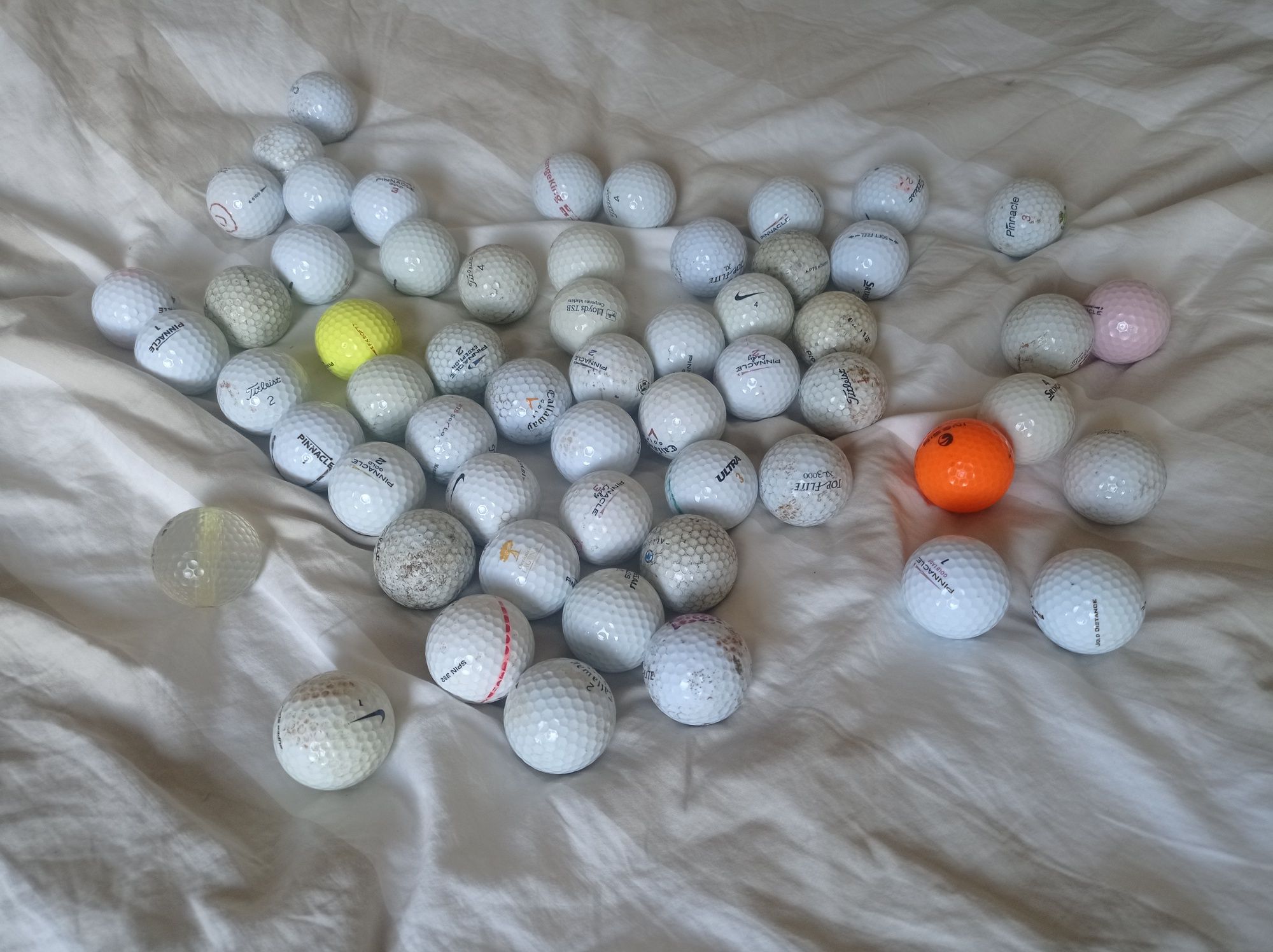 101 bolas de golf de marca