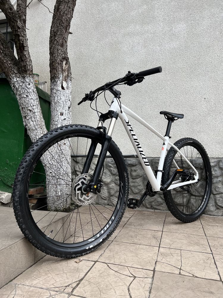 Cube SPECIALIZED ROCKHOPPER EXPERT /29 к./Bоздушная в/Shimano/Deore