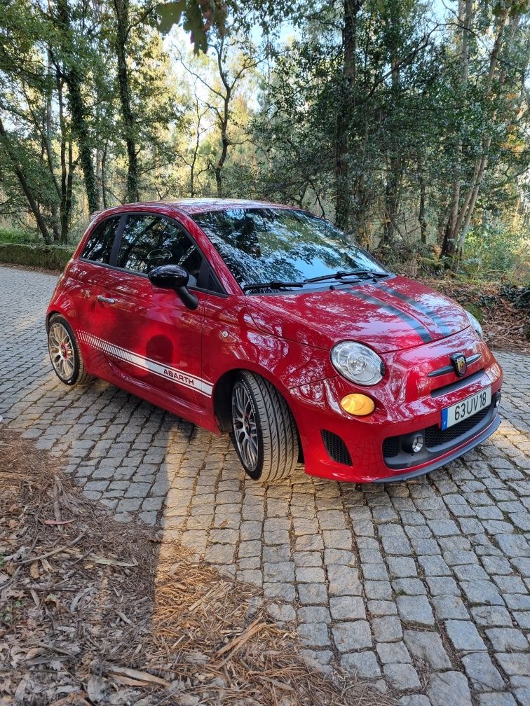 Fiat 500 abarth.