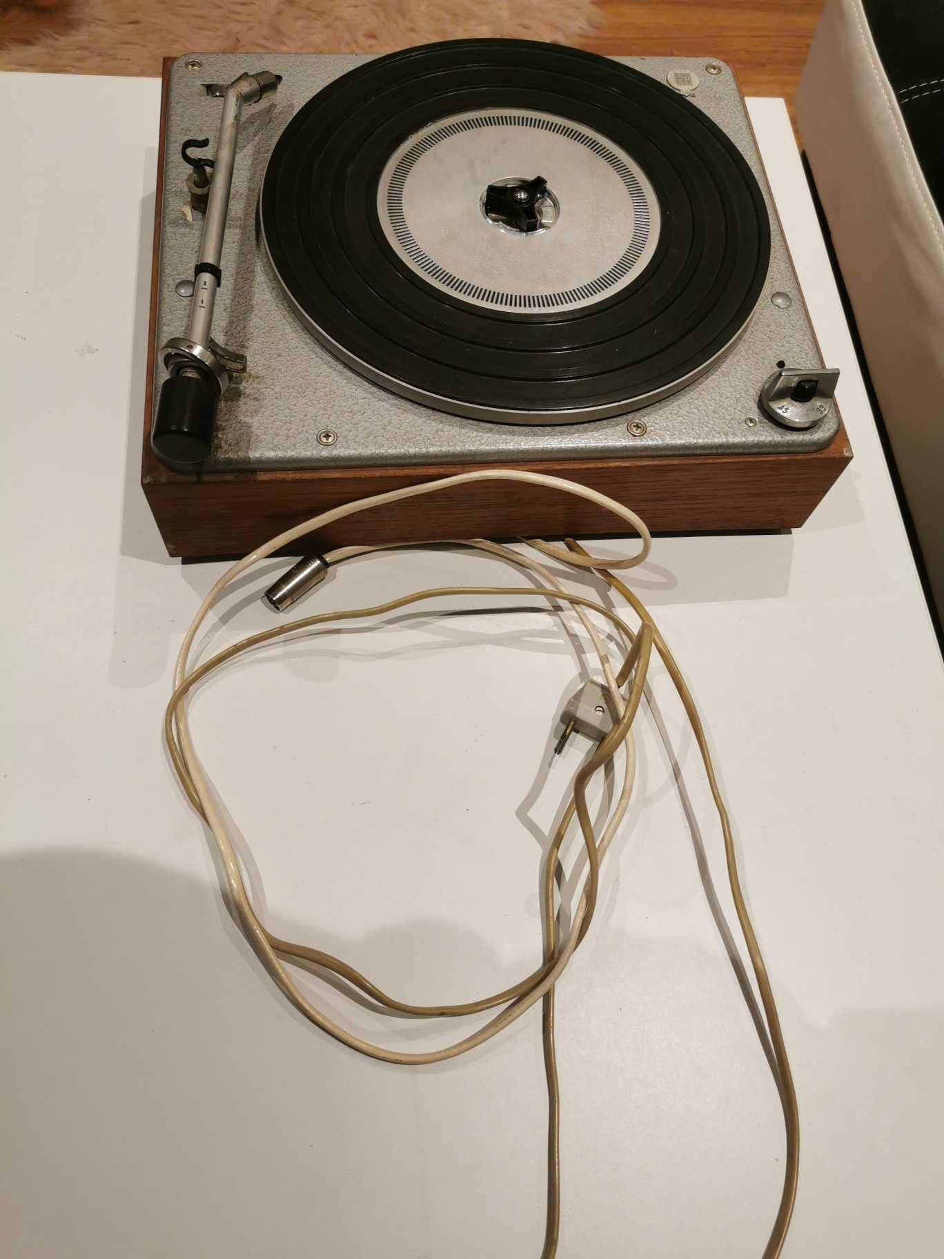 Gramofon Bang & Olufsen  beogram 1000