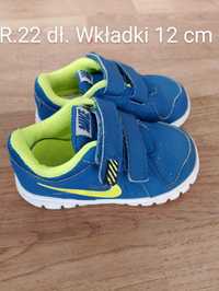 Niebieskie Nike r.22