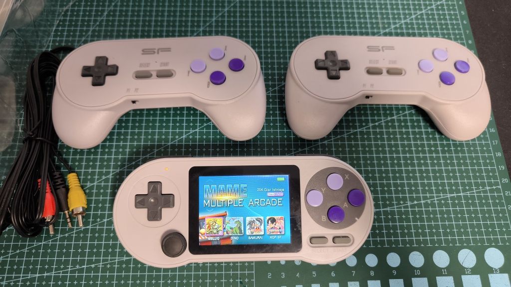 Konsola przenośna, emulator GameBoy, itp.