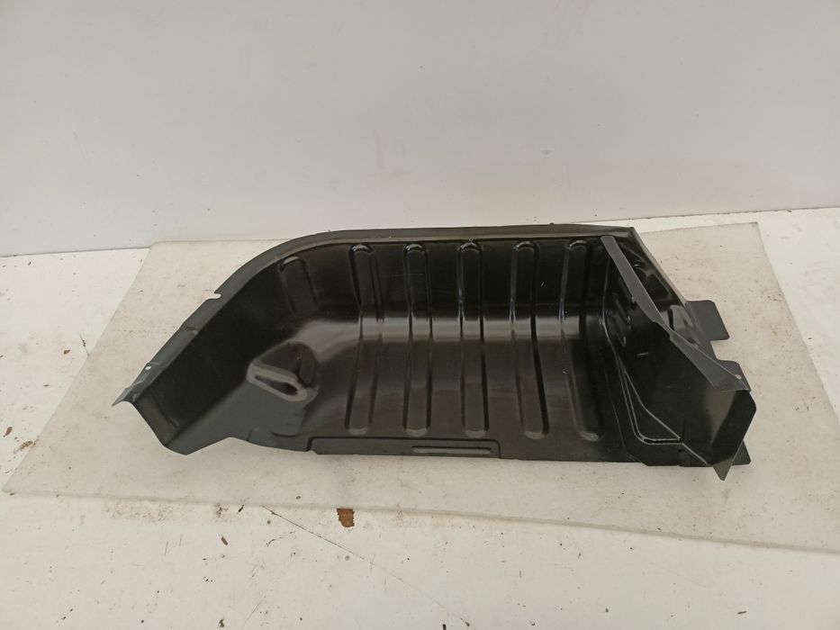 Fiat Fiorino nadkole wewnętrzne lewe lewy tył osłona koła wnęka górna