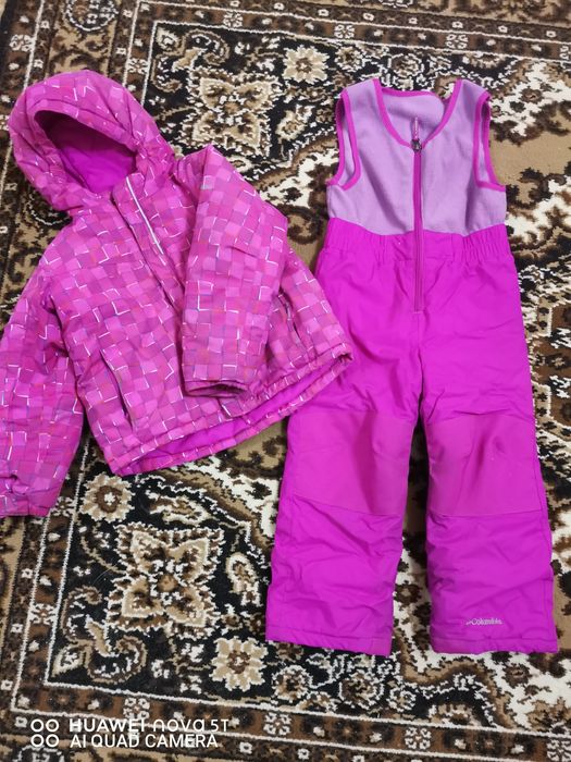 Продам комбинезон на девочку