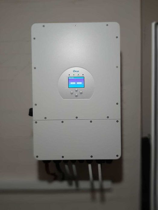 Монтаж систем безперебійного живлення , інверторів , літієвих батарей