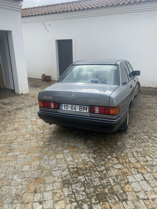Mercedes-Benz 190E