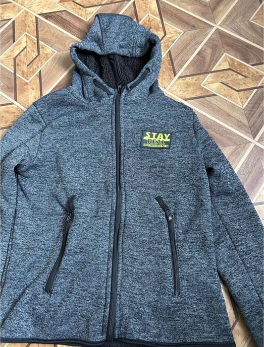 Тепла кофта з капюшоном