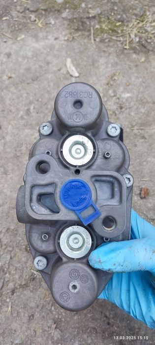 Четырех контурный кран защиты на Daf,Knorr-Bremse