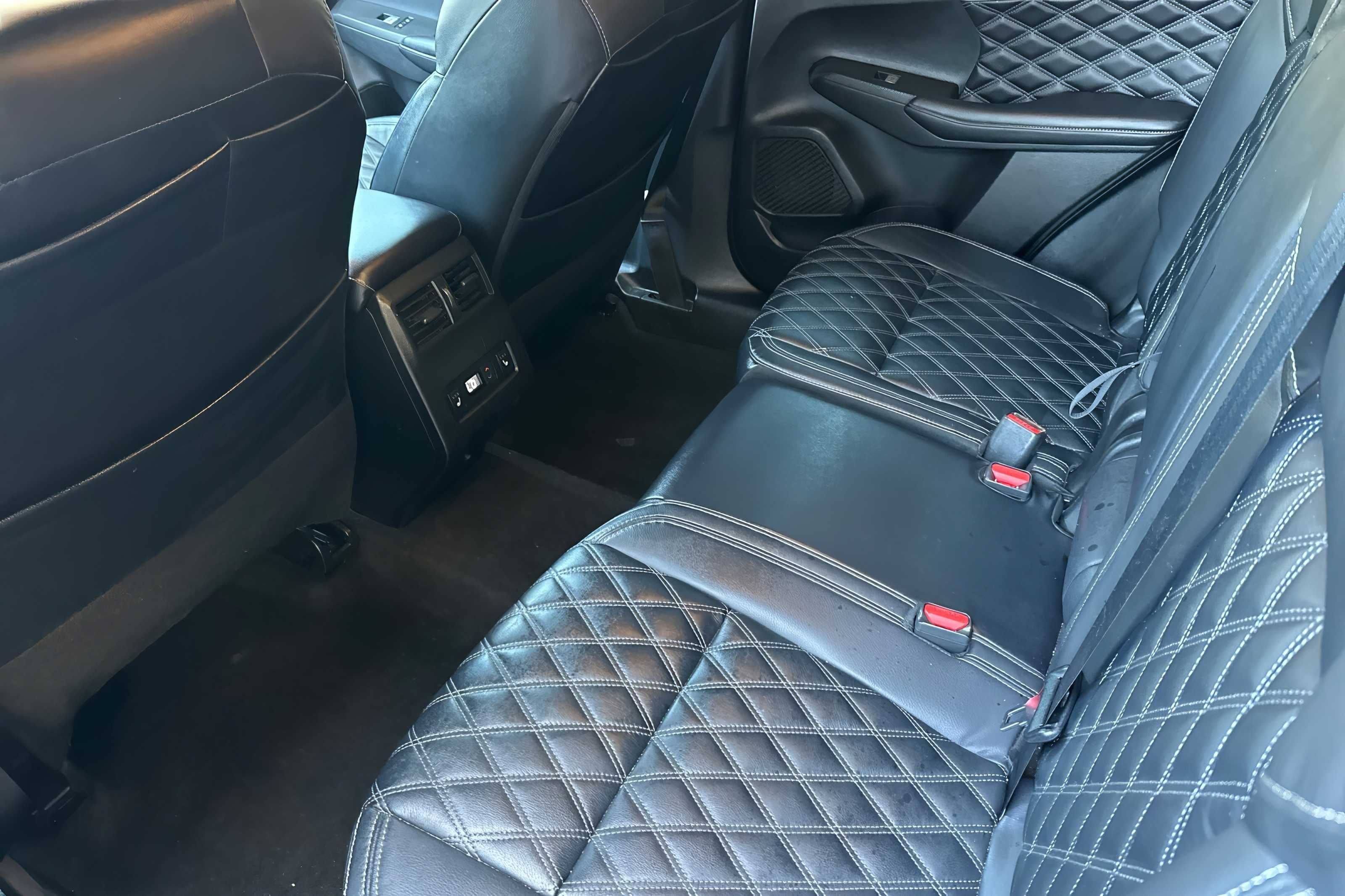 2023 Mitsubishi Outlander SEL