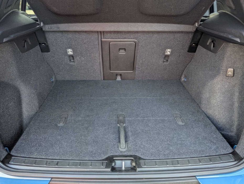 Volvo XC40      2023