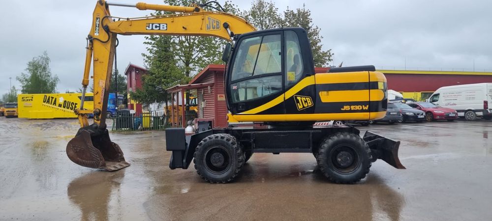 Продам колесный экскаватор JCB 130 W