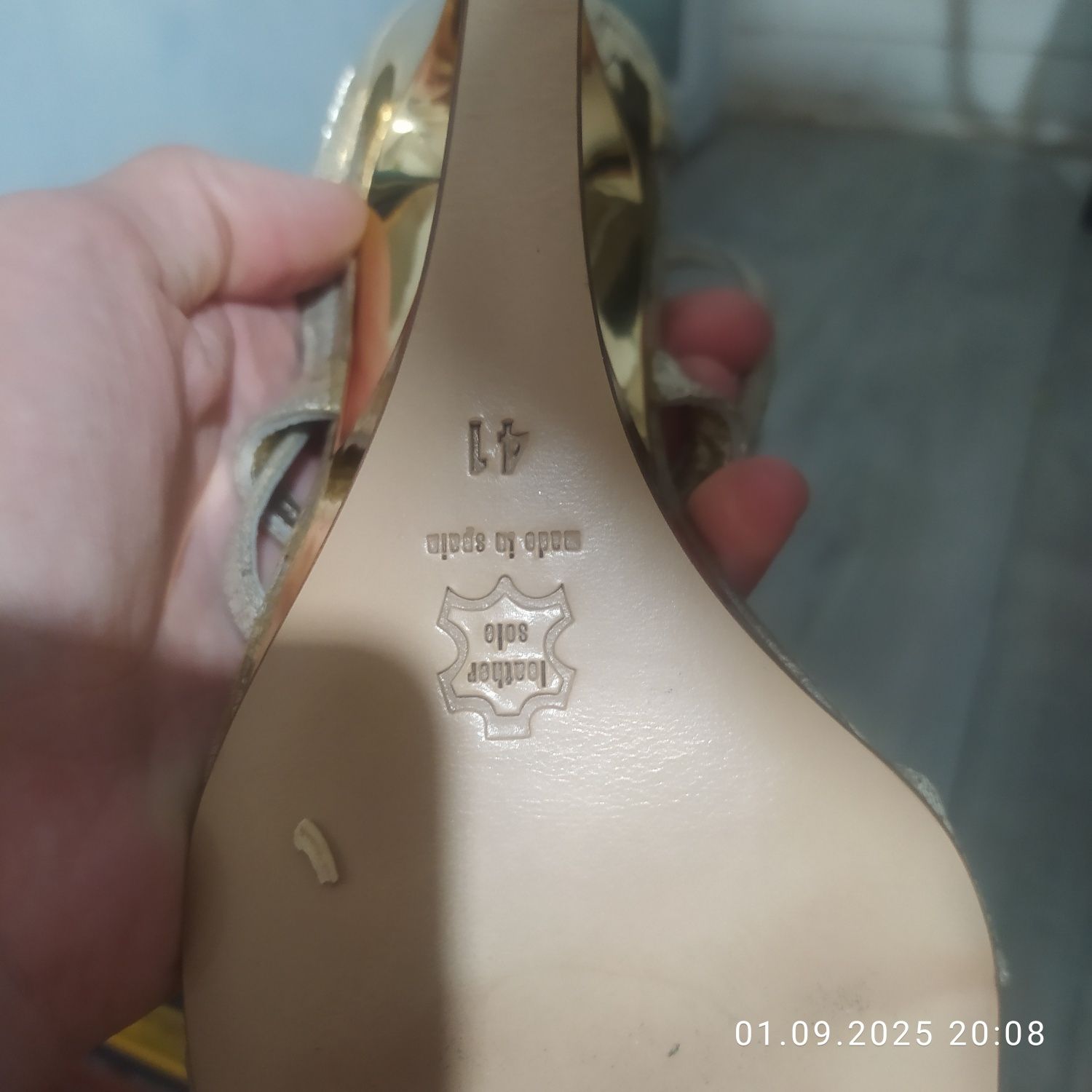 Взуття жіноче 39-40