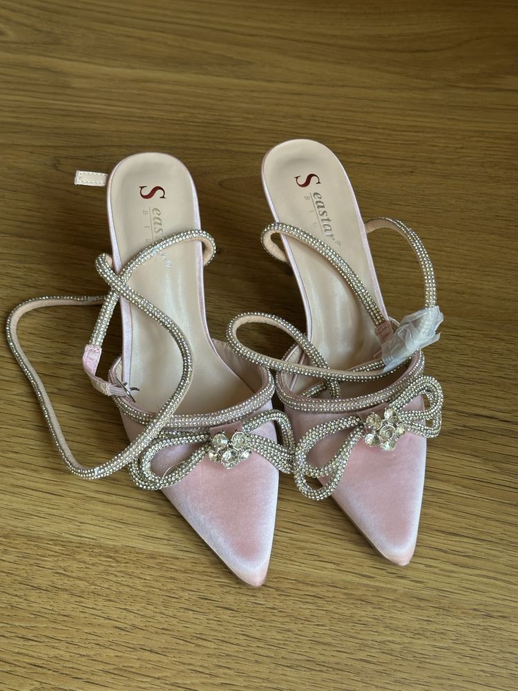 Buty na obcasie