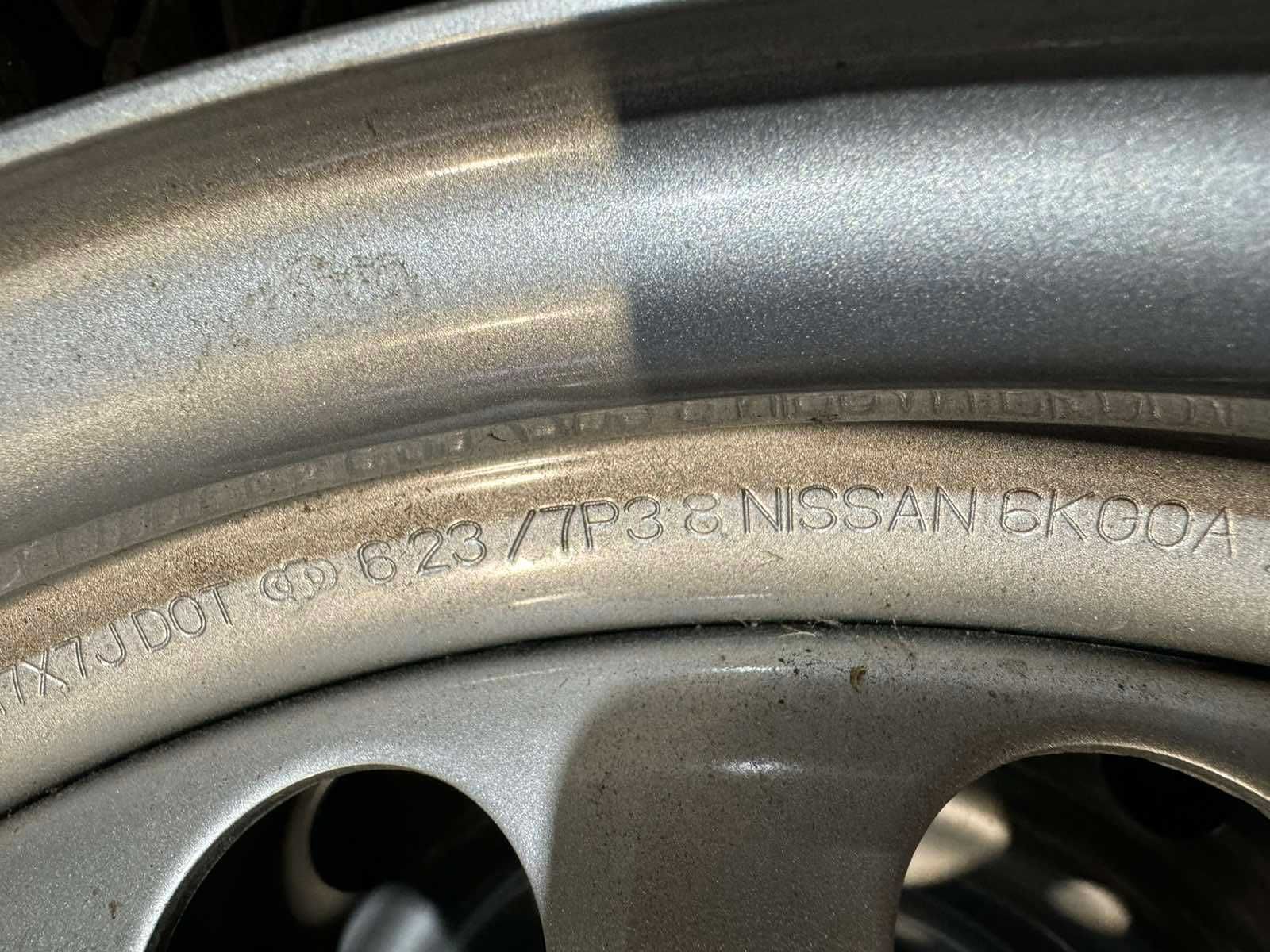Диски Оригінал Nissan Navara Pathfinder R51 R17 6х114.3 7J ET30
