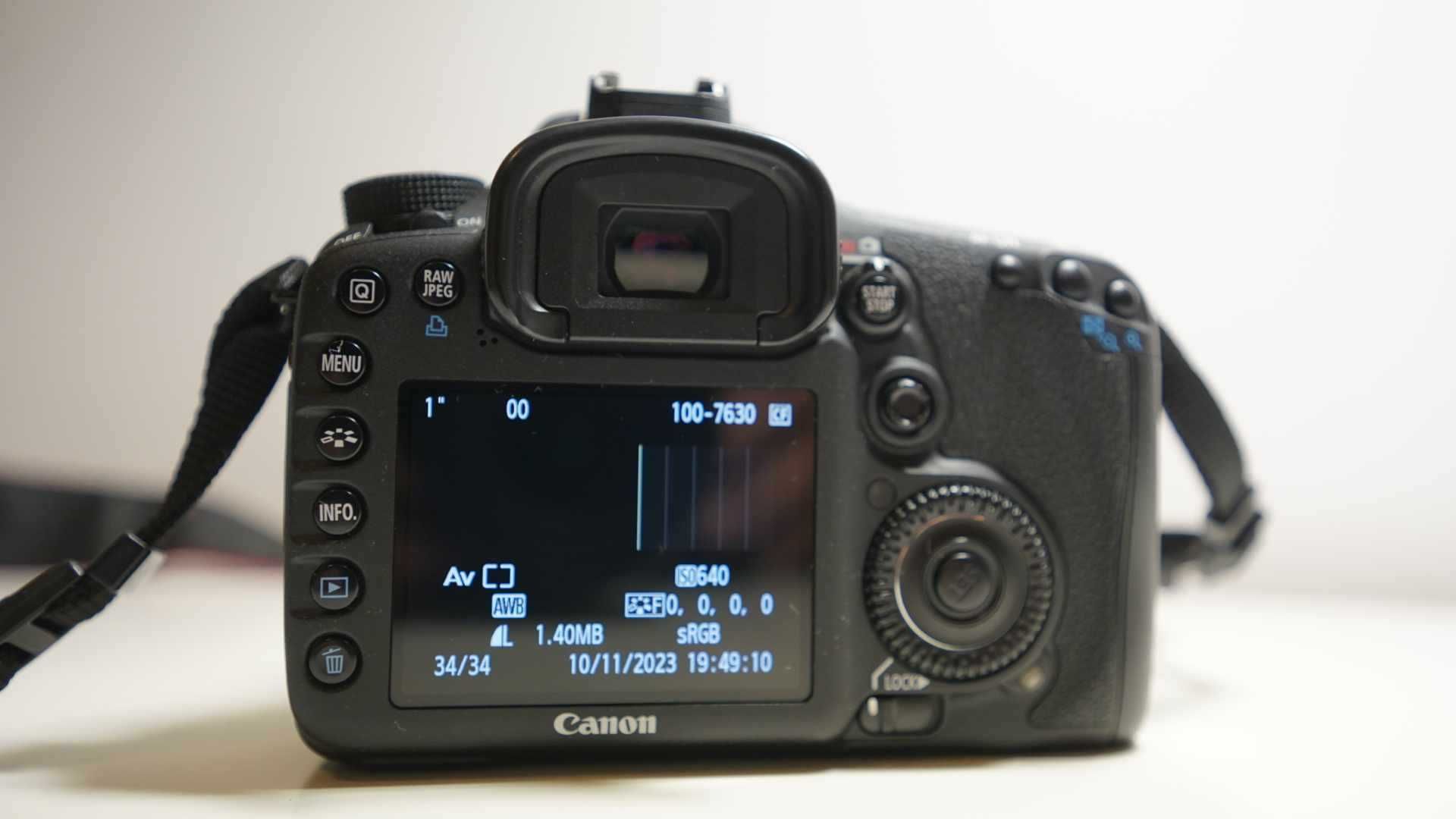 Aparat Canon 7D BARDZO NISKI PRZEBIEG w zestawie z obiektywami, torbą