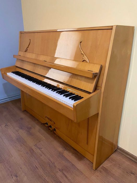 Pianino Ukraina - Idealne do nauki gry! Dobry stan