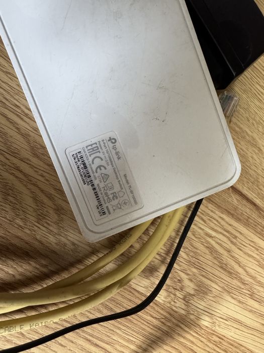 Комутатор, свіч Tp-Link TL-SF1008D
