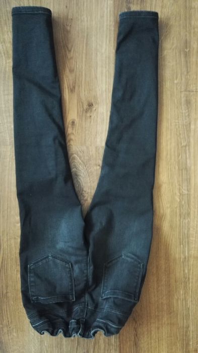 Czarne Spodnie r.134