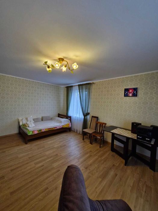 Продаж будинку 214  кв. метрів в 40 км від Києва.