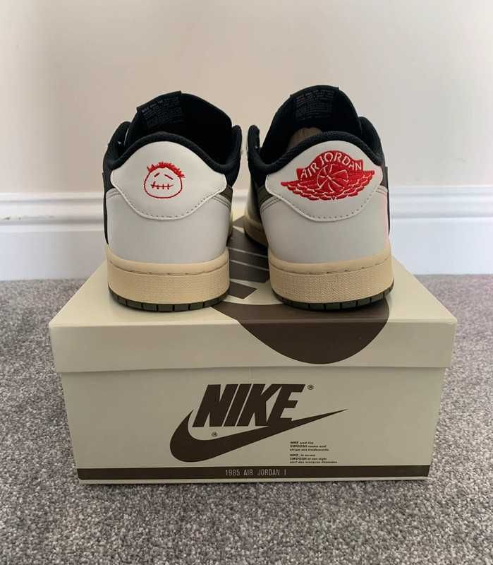 Buty Nike Retro Low OG SP r.42/ jordan 1/Olive / Travis Scott