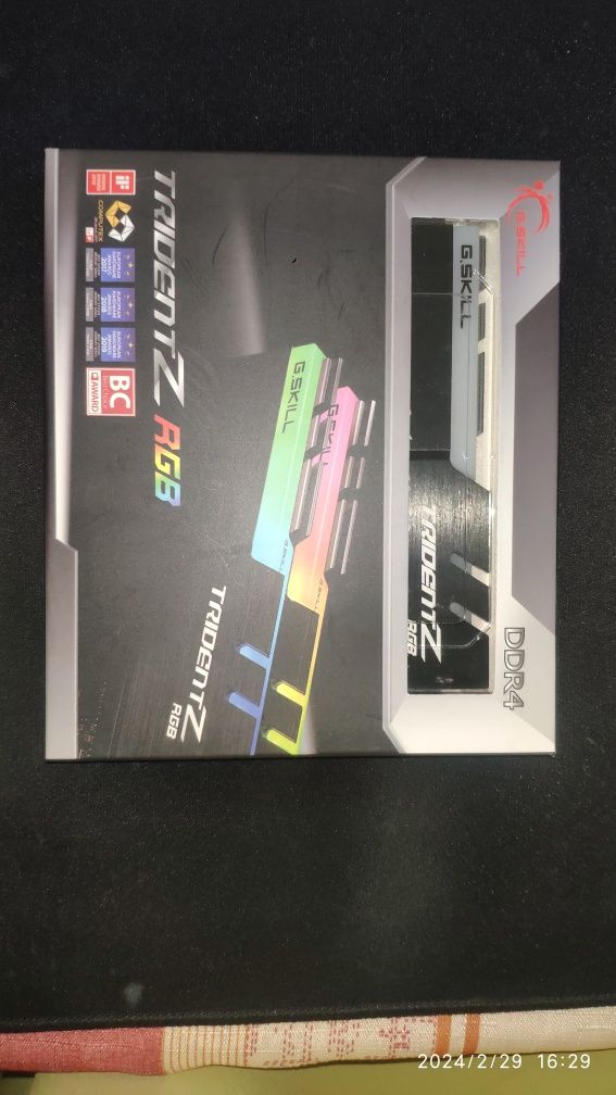 G.Skill 32GB (2x16GB) DDR4 4000MHz Trident Z RGB (F4-4000C16D-32GTZRA)