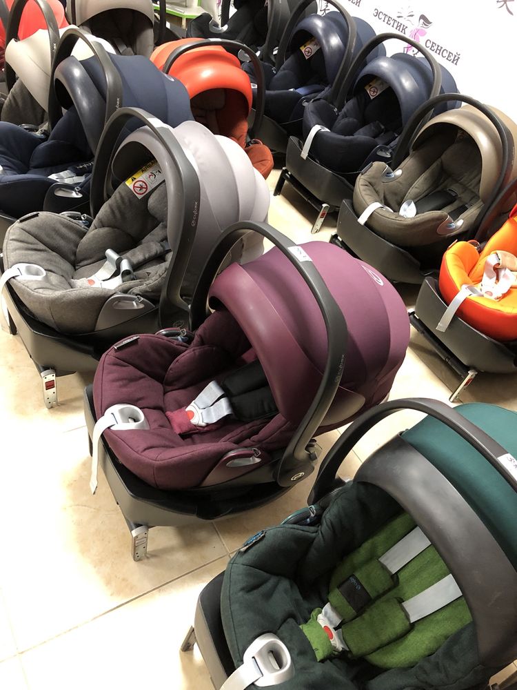 Автокрісло Cybex Britax Romer Maxi Cosi Recaro дитяче автокрісло