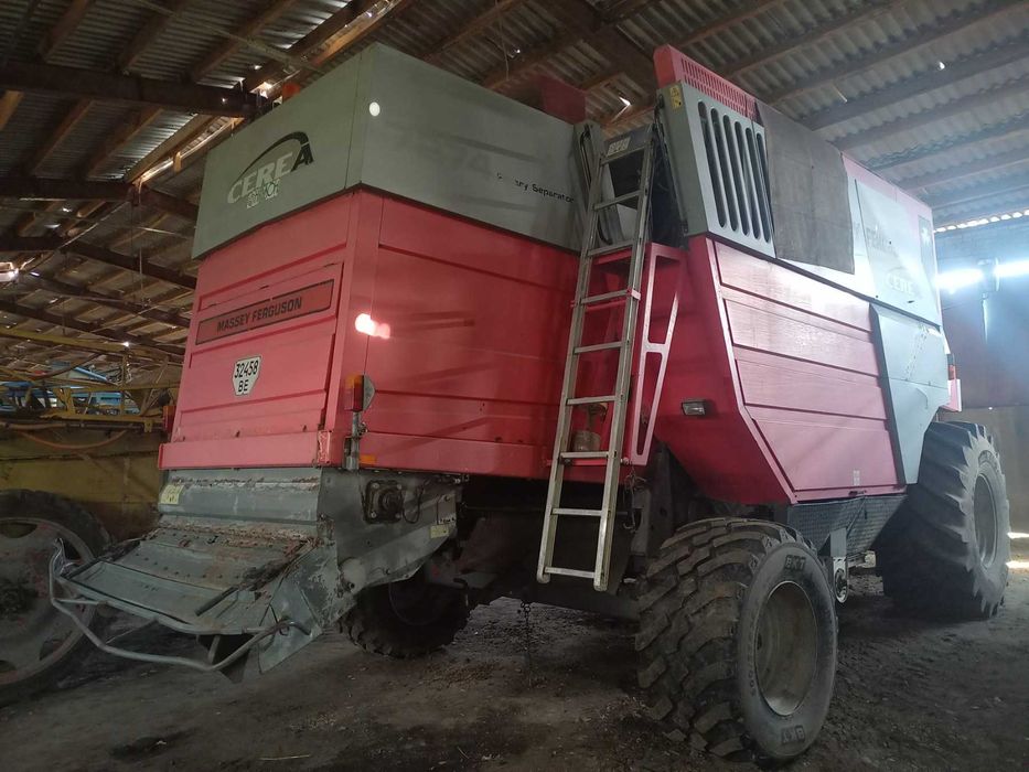 Комбайн Massey Ferguson 7274 CEREA з зерновою жаткою 7,6м
