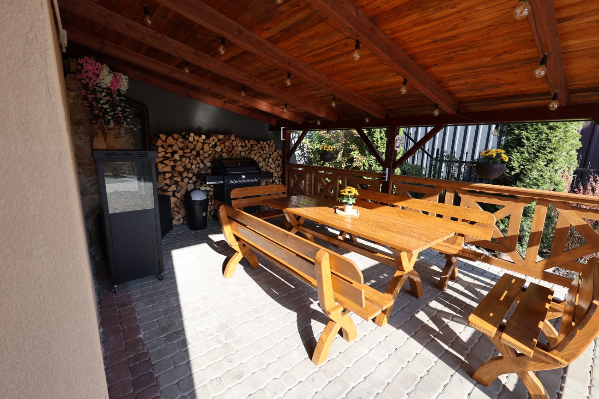 Sala imprezowa ZaGrodek Pizza i SPA – idealna na Twoje wydarzenie
