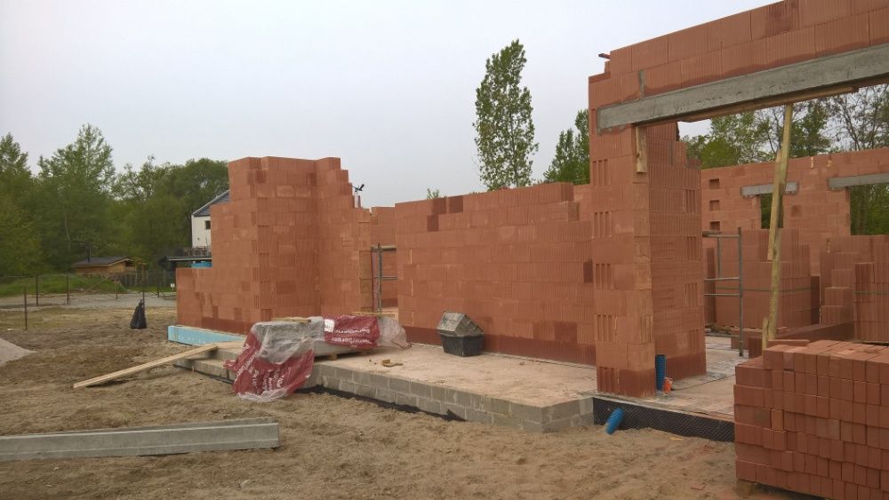 Konstruktor , kierownik budowy