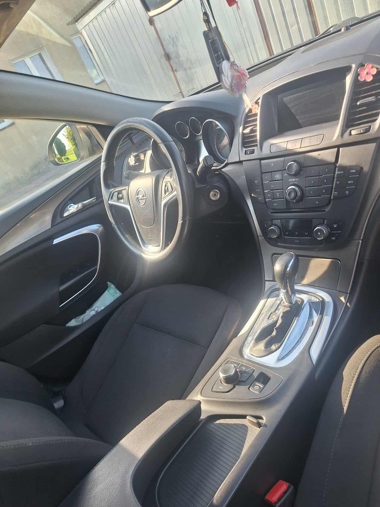 Opel Insignia 2.0cdti 130 km  Automat