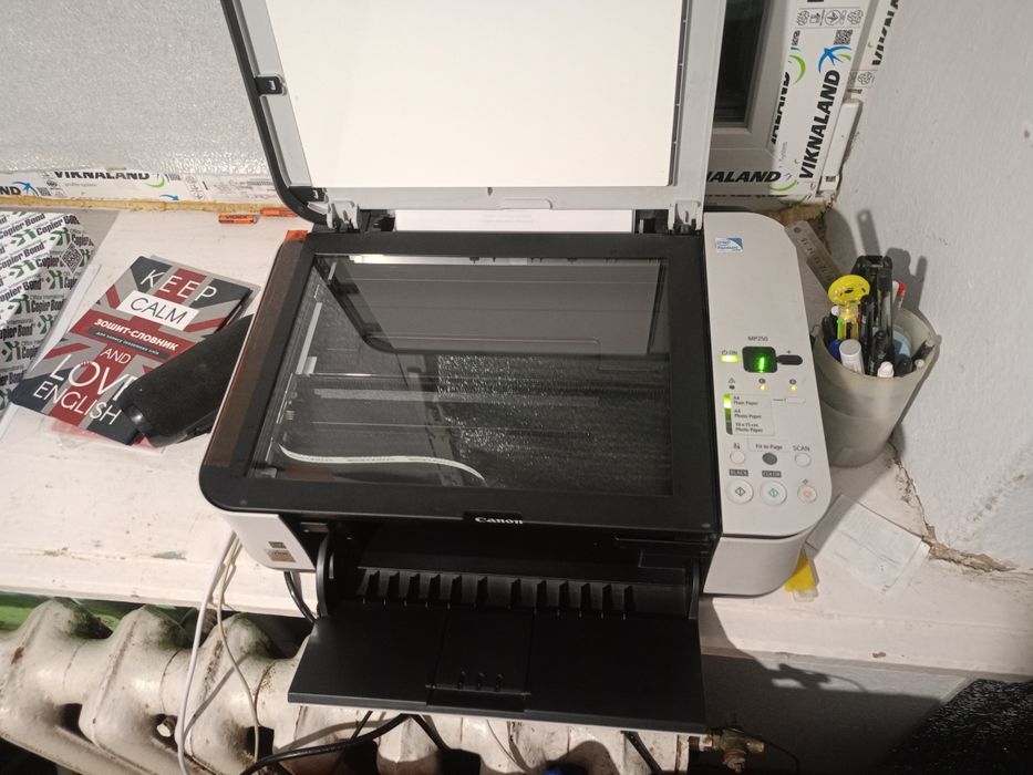 Принтер,сканер,ксерокс 3 в 1