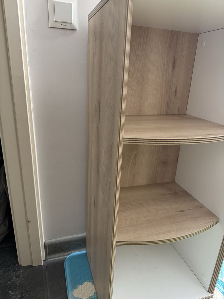 Книжкова шафа Cilec
