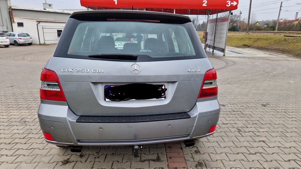 Продам авто Mercedes-Benz GLK 250 в гарному стані .Вкладень не потребу