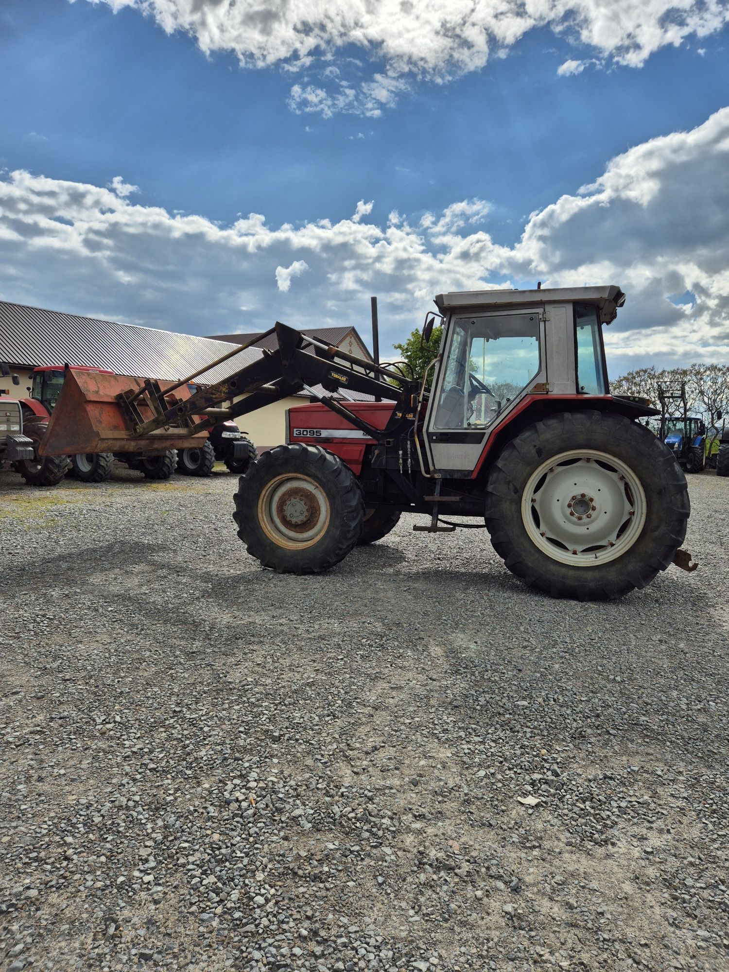 Massey  FERGUSON  3095 + Ładowacz + szufla