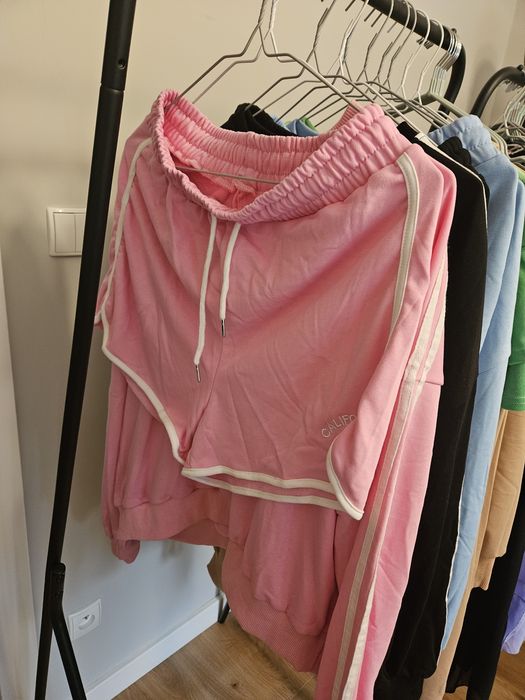 Dres bluza plus krótkie spodenki