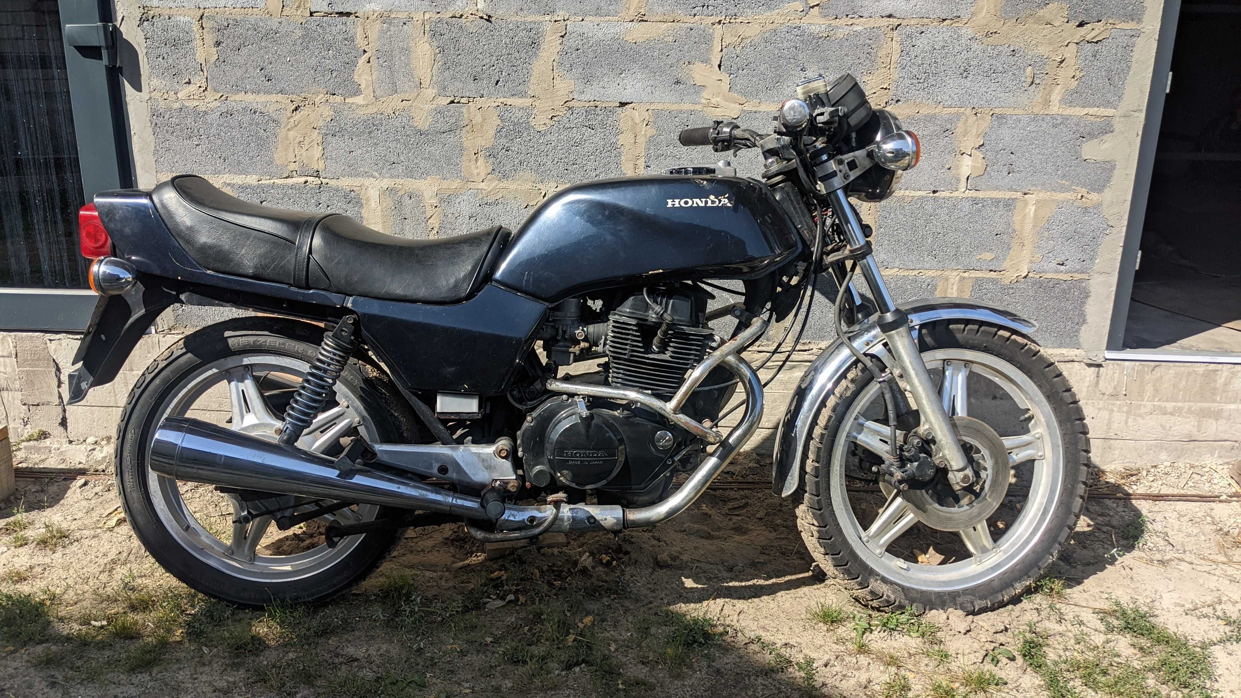 Honda CB400N 2 циліндра