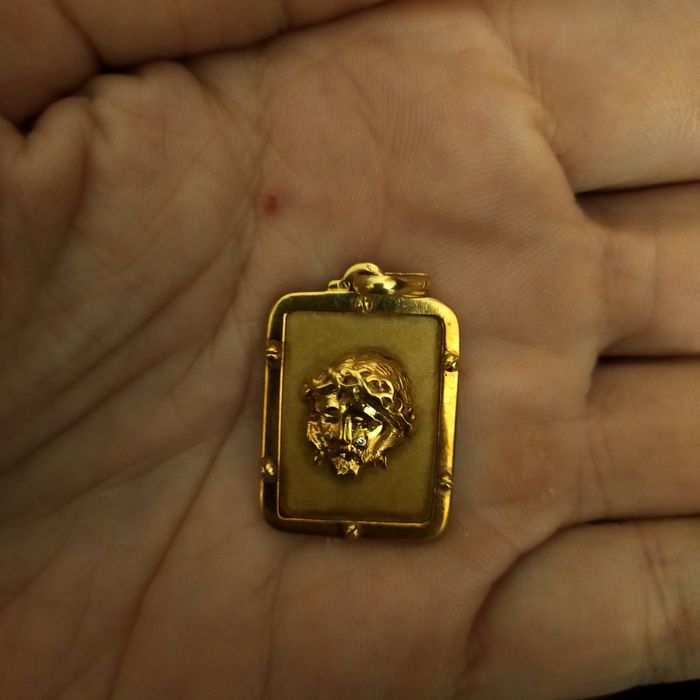 Pendente em ouro de 19k