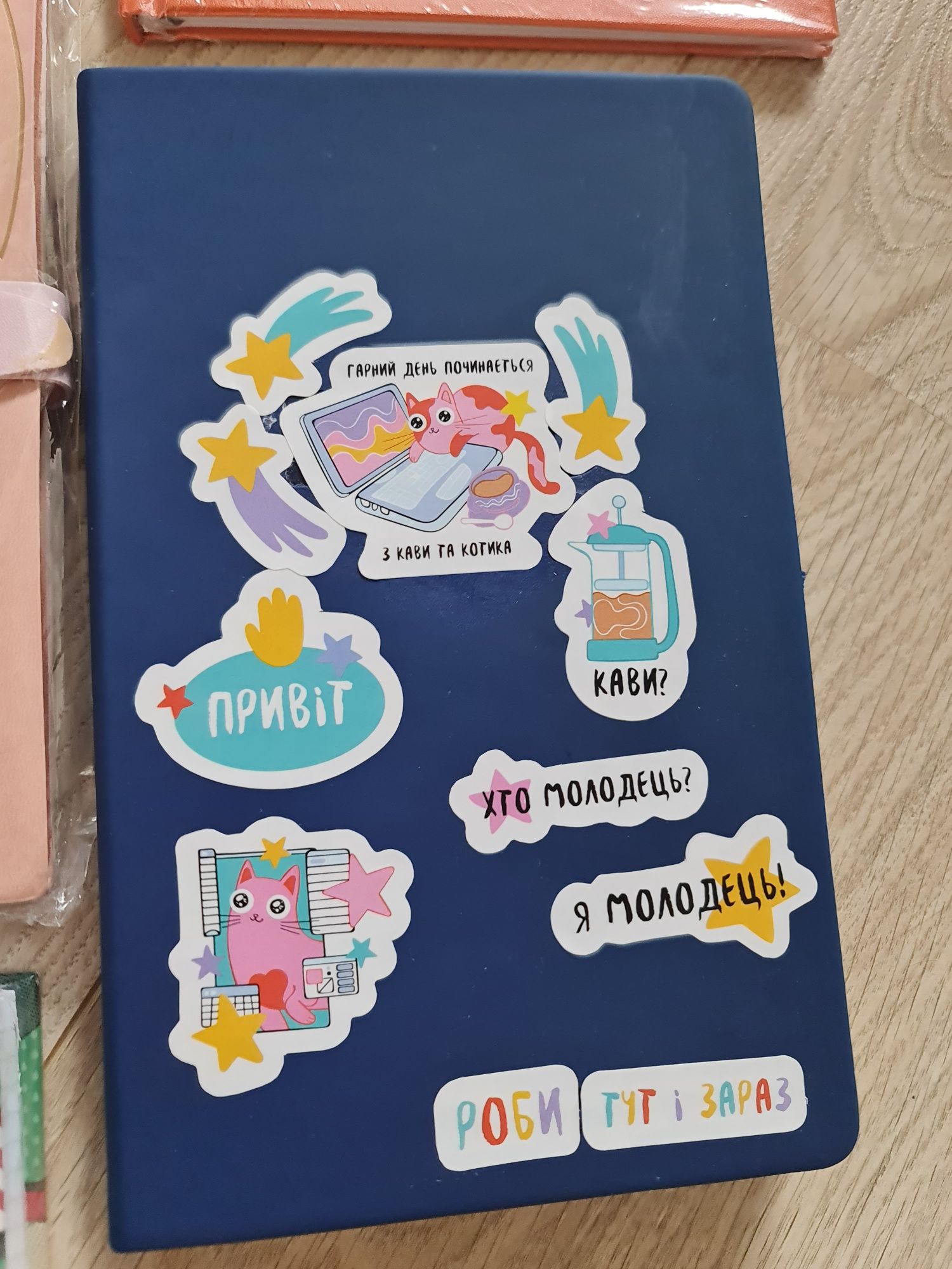 Блокноти нові в клітинку та лінію