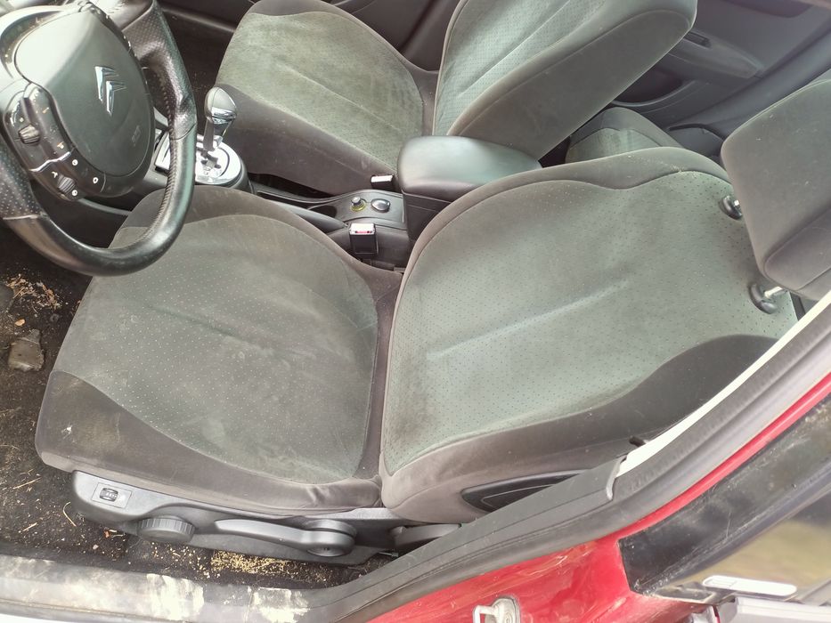 Fotele Citroen C4 I hatchback boczki kanapa komplet