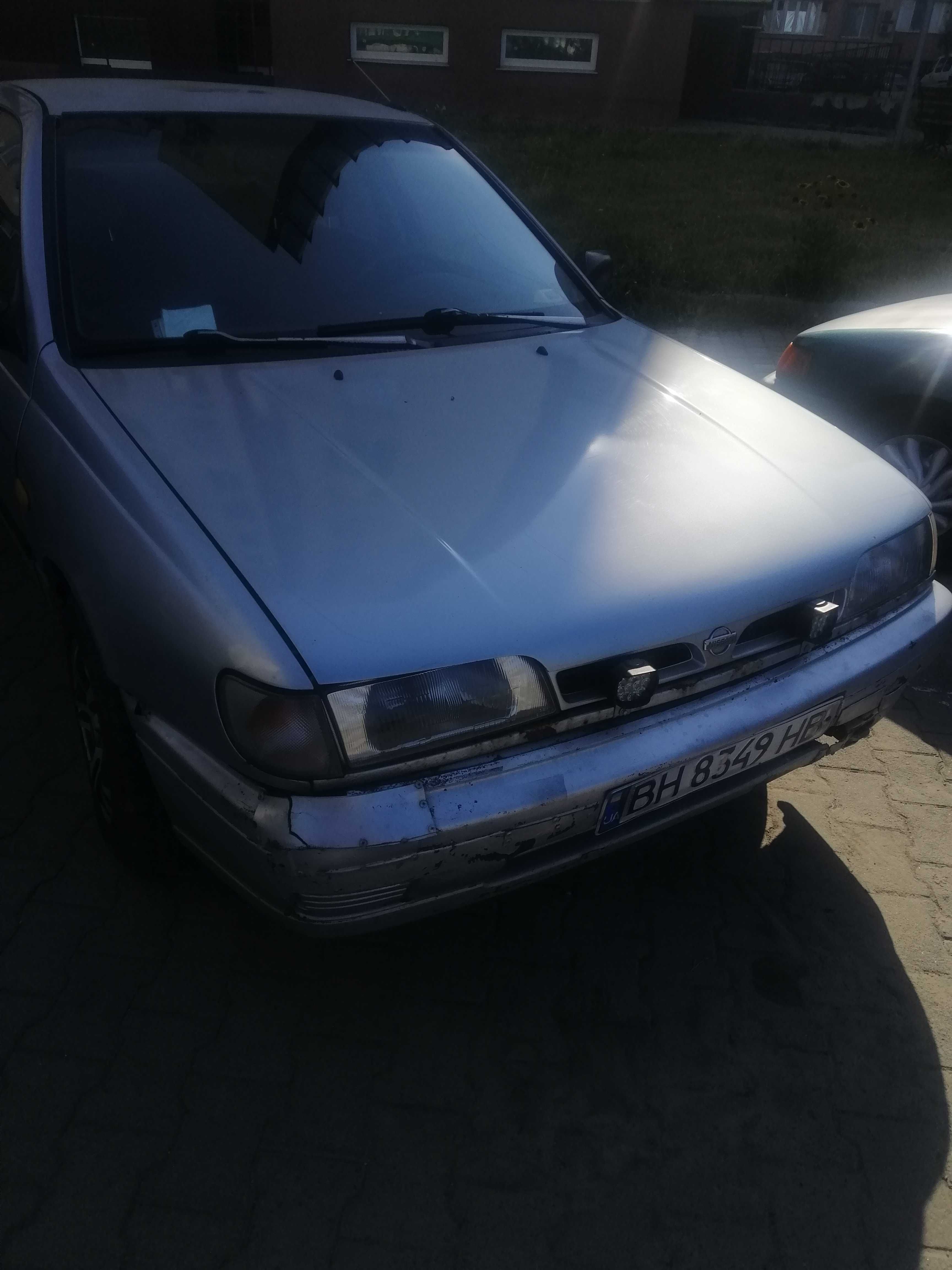 Nissan sunny n14